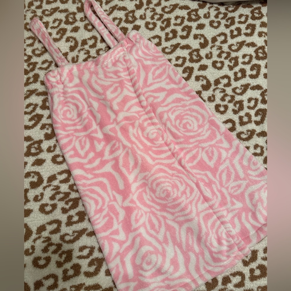 Adjustable Robe. New with tags.